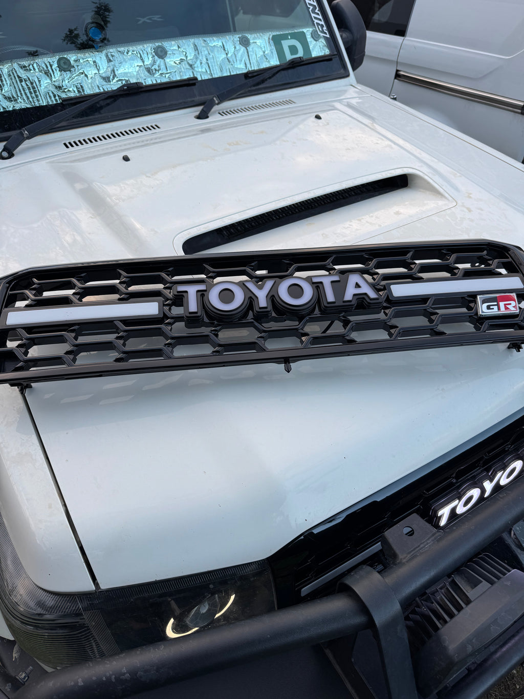 Toyota Landcruiser Grill