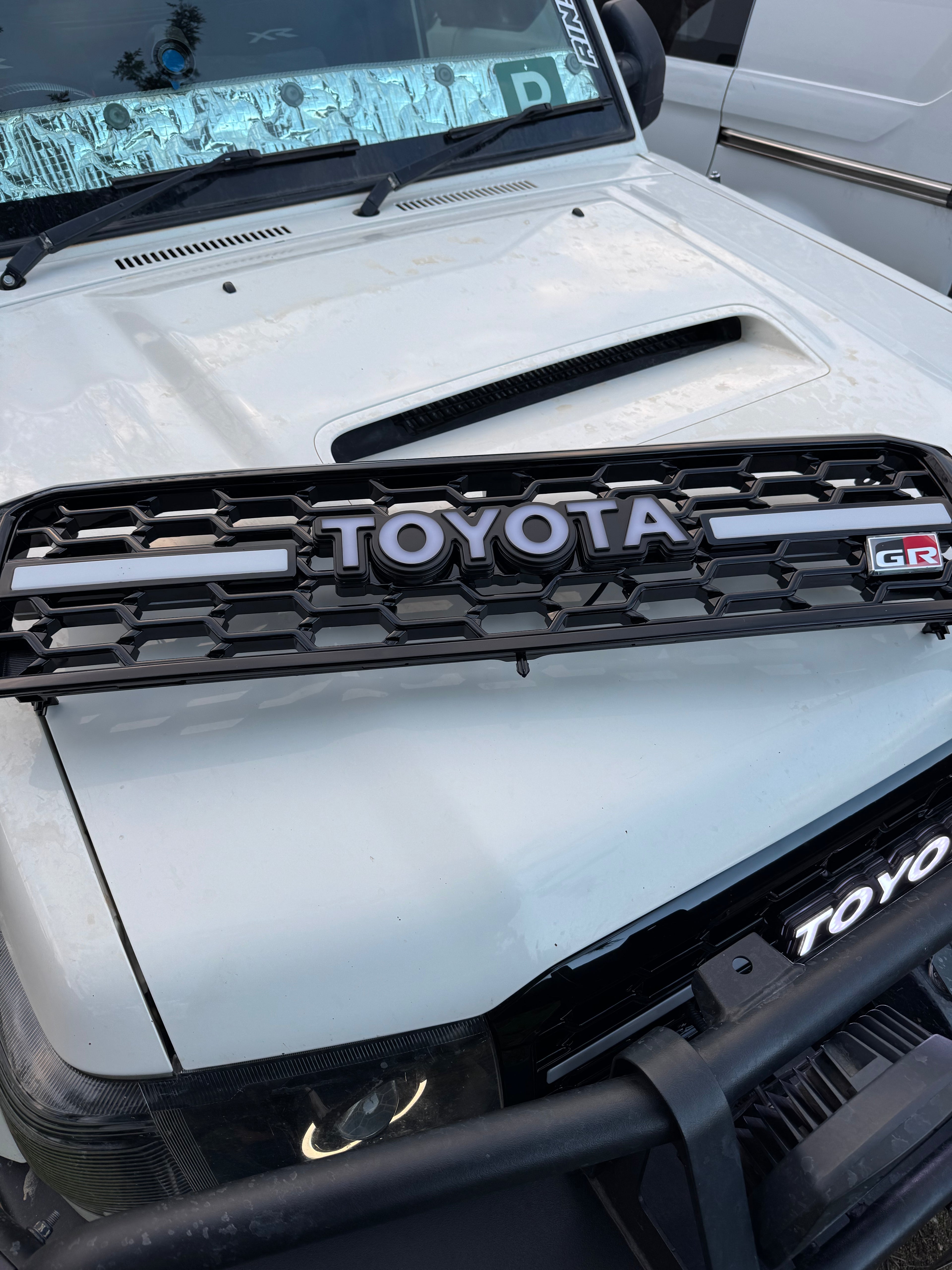 Toyota Landcruiser Grill